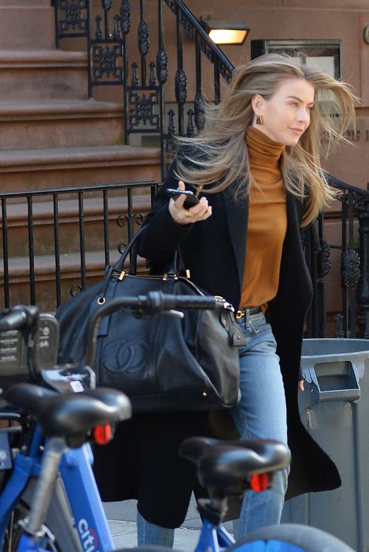 JULIANNE HOUGH Out and About in New York 04/02/2022