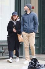 JULIANNE MOORE and Bart Freundlich Out in New York 04/05/2022