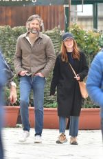 JULIANNE MOORE and Bart Freundlich Out in Venice 04/19/2022
