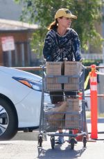 JULIETTE LEWIS Shopping for Groceries at Erewhon Market in Los Angeles 04/26/2022