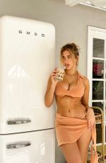 KARA DEL TORO - Instagram Photos 04/12/2022