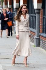 KATE MIDDLETON at Maternal Healthcare Organizations in London 04/27/2022