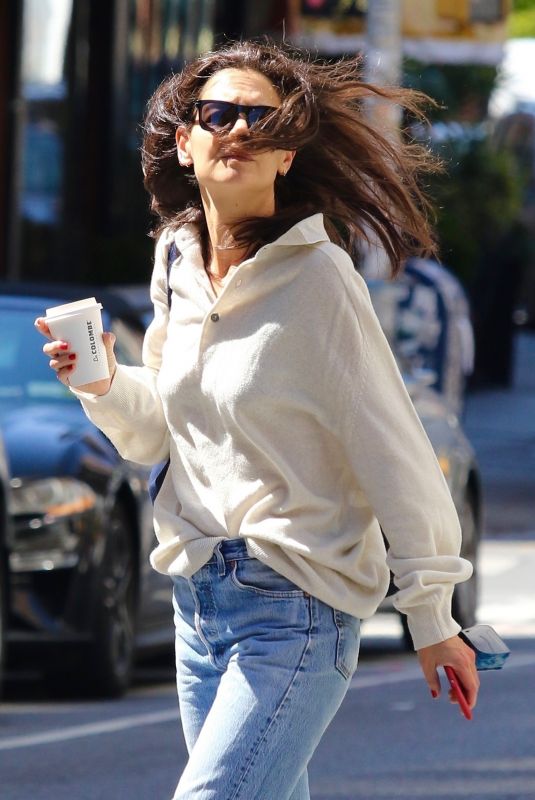 KATIE HOLMES Out for Coffee in New York 04/28/2022