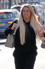 KATIE PRICE Out in London 04/01/2022
