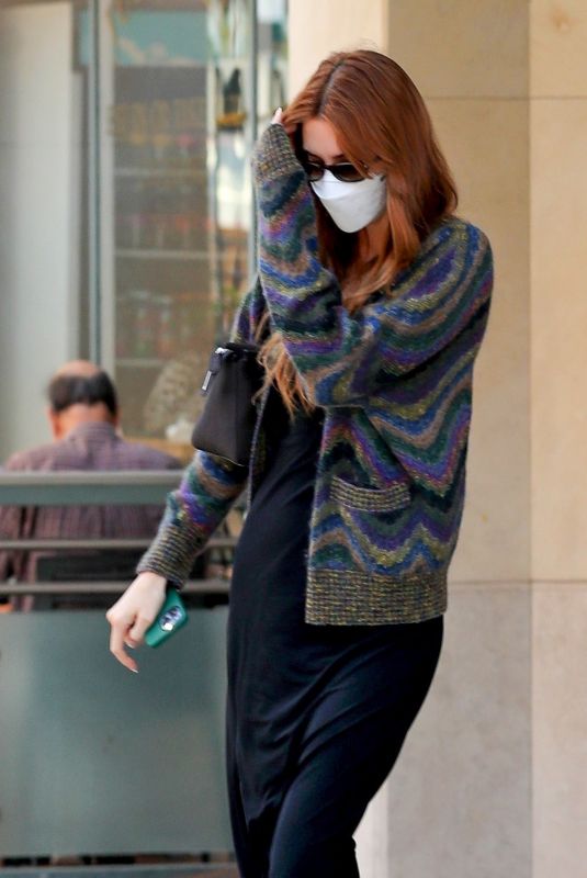 KENDALL JENNER Out and About in Beverly Hills 04/07/2022
