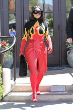 KIM KARDASHIAN at Il Fornaio Italian Restaurant in Woodland Hills 04/13/2022