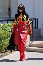 KIM KARDASHIAN at Il Fornaio Italian Restaurant in Woodland Hills 04/13/2022