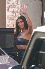 KIM KARDASHIAN Leaves Jimmy Kimmel Live in Hollywood 04/06/2022