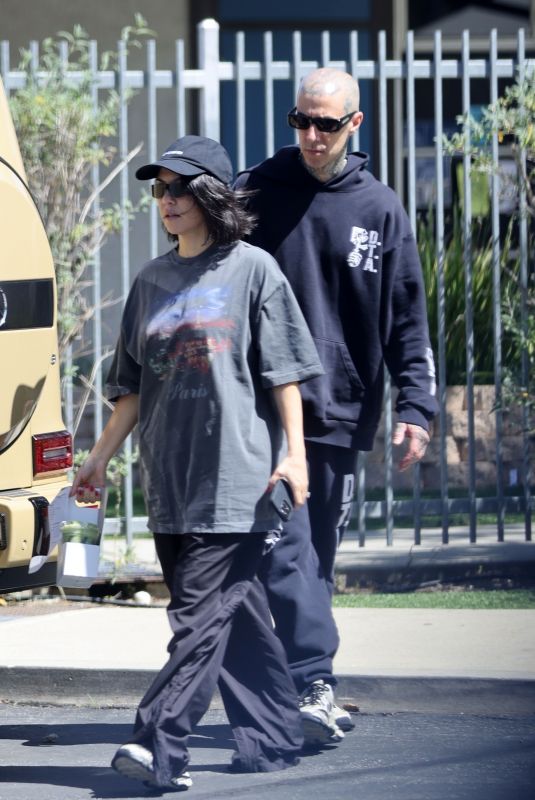 KOURTNEY KARDASHIAN and Travis Barker Out for Green Smoothies in Los Angeles 04/15/2022