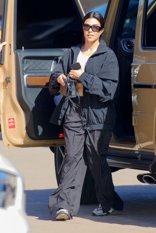 KOURTNEY KARDASHIAN Out for Lunch at Nobu in Malibu 04/24/2022