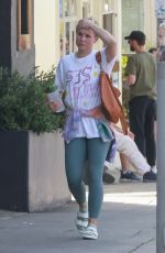 KRISTEN BELL Heading to Workout in Los Feliz 04/18/2022