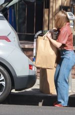 KRISTEN BELL Out Shopping for Grocery in Los Feliz 04/20/2022
