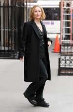 LESLE MANN Heading to Late Night with Seth Meyers in New York 04/04/2022