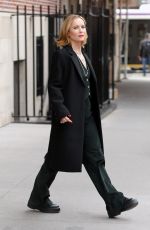 LESLE MANN Heading to Late Night with Seth Meyers in New York 04/04/2022