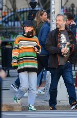 LESLIE MANN and Judd Apatow Out in New York 04/04/2022