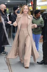 LESLIE MANN Arrives at Promotes The Bubble at The View in New York 0/31/2022