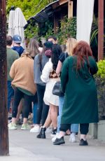 LILY KERSHAW Waits in Line for Lunch at All Time in Los Feliz 04/02/2022