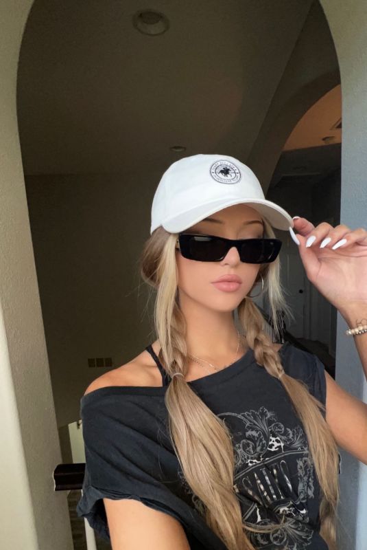 LOREN GRAY - Instagram Photos 04/12/2022