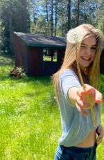 LYLIANA WRAY - Instagram Photos 04/19/2022
