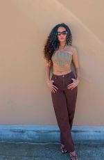 MADISON PETTIS - Instagram Photos 03/31/2022