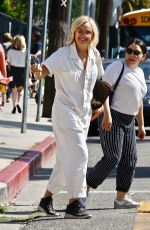 MALIN AKERMAN Picks up Her Son from School in Los Angeles 04/25/2022