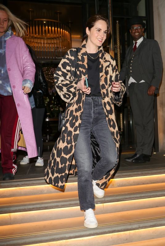 MICHELLE DOCKERY Leaves Her Hotel London 04/26/2022
