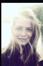 MISCHA BARTON - Instagram Photos 04/05/2022