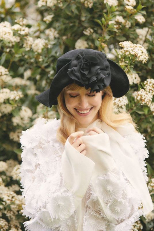 NATALIA DE MOLINA for InStyle Magazine, Spain May 2022
