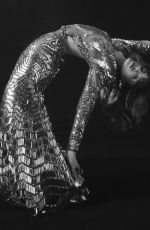 NATALIA DYER for Cosmopolitan Holy Grail Issue 2022