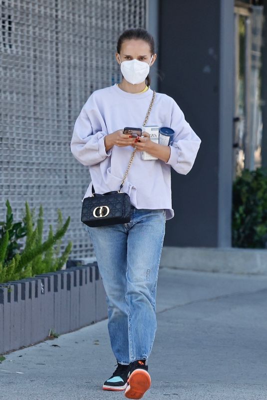 NATALIE PORTMAN Visits a Clinic in Los Angeles 04/13/2022
