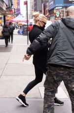 PAMELA ANDERSON Leaves Chicago Rehearsals in New York 03/31/2022