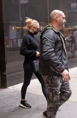 PAMELA ANDERSON Leaves Chicago Rehearsals in New York 03/31/2022