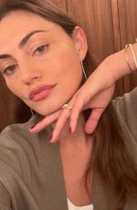 PHOEBE TONKIN - Instagram Photos 03/31/2022
