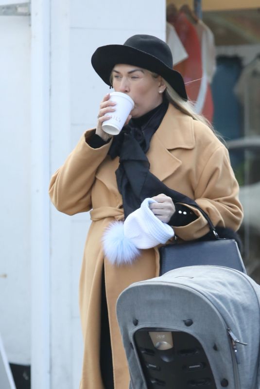 Pregnant FRANKIE ESSEX Out with Friend in Essex 04/01/2022