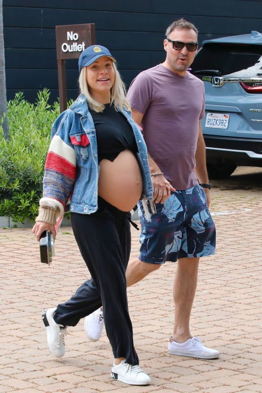 Pregnant SHARNA BURGESS and Brian Austin Green Out in Malibu 04/26/2022