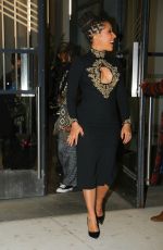 ROBIN THEDE leaves Her Hotel in New York 04/05/2022