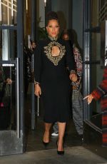 ROBIN THEDE leaves Her Hotel in New York 04/05/2022