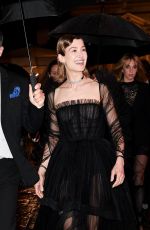 ROSAMUND PIKE at International Art Exhibition Hosted by Dior in Venice 04/24/2022