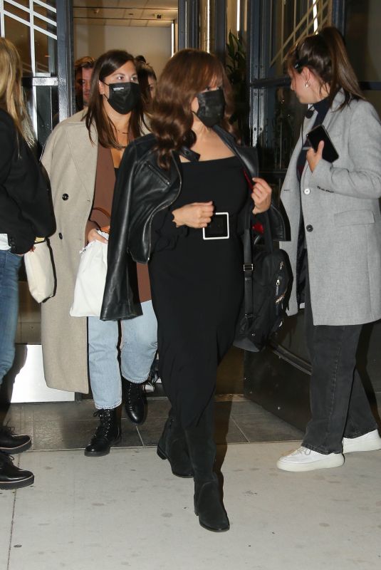 ROSEI PEREZ Leaves Watch what Happens Live in New York 04/20/2022