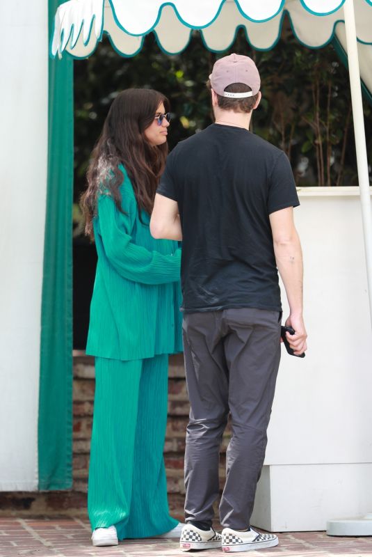 SARA SAMPAIO and Zac Frognowski at San Vicente Bungalows in West Hollywood 04/10/2022