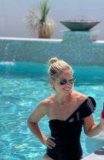 SARAH MICHELLE GELLAR - Instagram Photos 02/12/2022