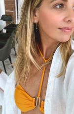 SARAH MICHELLE GELLAR - Instagram Photos 02/12/2022