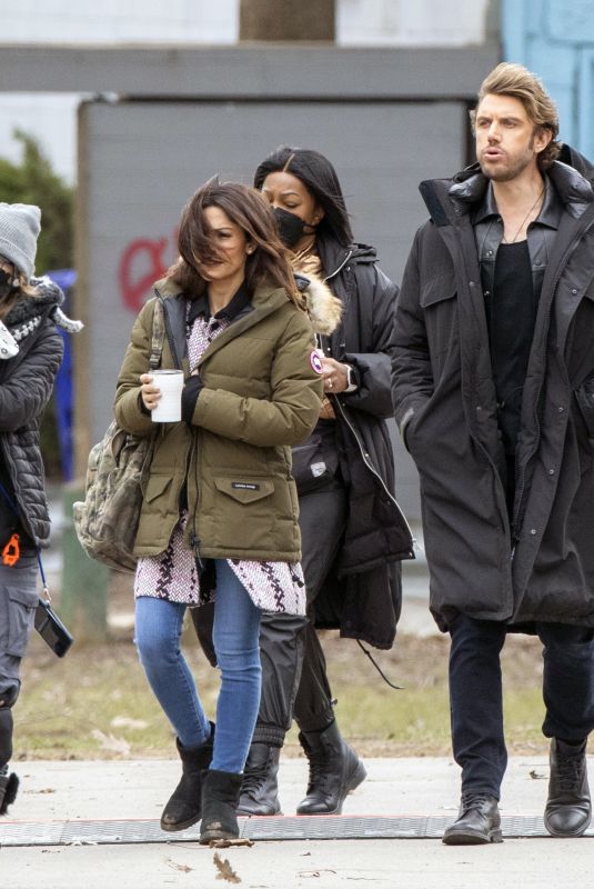 SARAH SHAHI on the Set of Sex/Life in Toronto 04/11/2022