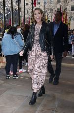SAVANNAH GUTHRIE Out in New York 04/15/2022