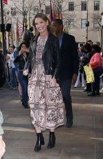 SAVANNAH GUTHRIE Out in New York 04/15/2022