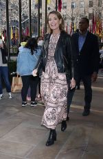 SAVANNAH GUTHRIE Out in New York 04/15/2022