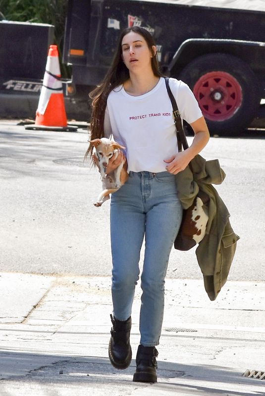 SCOUT WILLIS Out with Her Dog in Los Feliz 04/05/2022