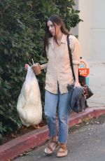 SCOUT WILLIS Picks up Her Laundry in Hollywood 04/07/2022