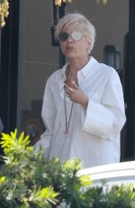 SELMA BLAIR at Trader Joe