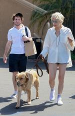 SELMA BLAIR at Trader Joe